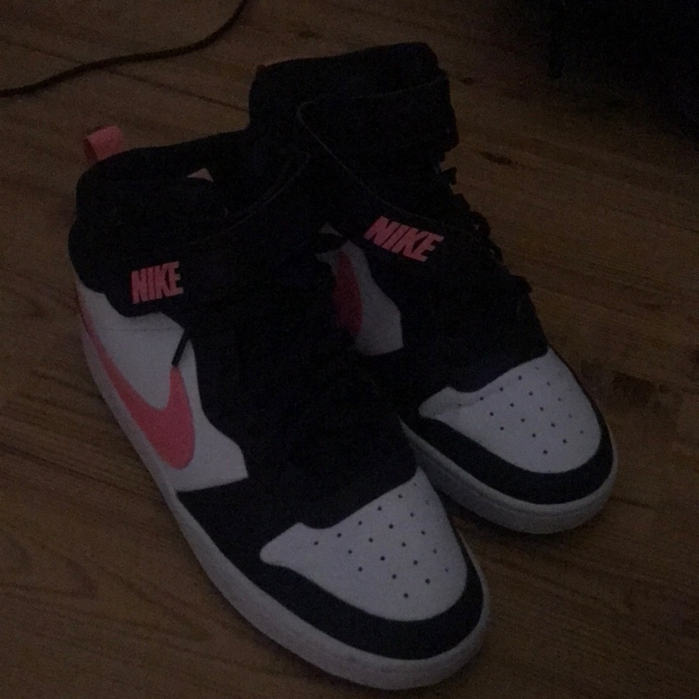 Nike court Burroughs